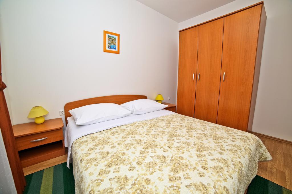 Apartments Bozikovic Подстрана Екстер'єр фото