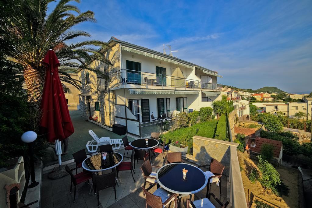 Apartments Bozikovic Подстрана Екстер'єр фото