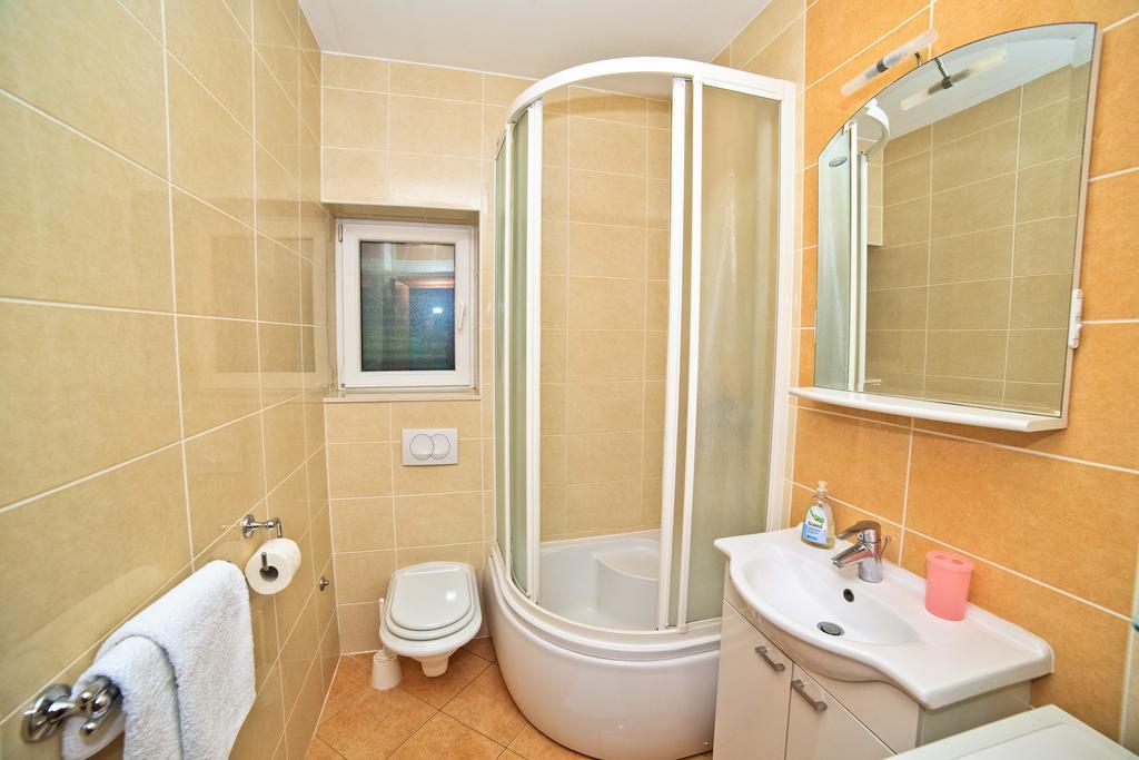 Apartments Bozikovic Подстрана Екстер'єр фото